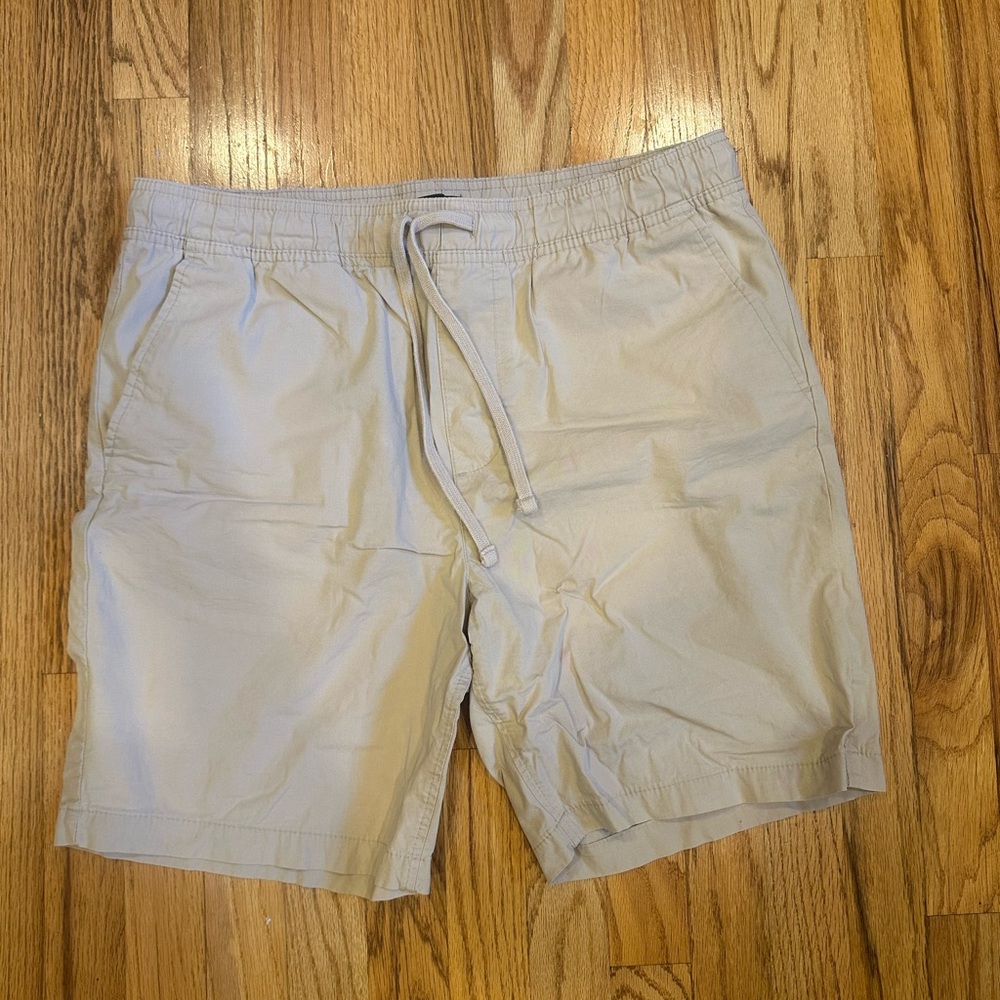 Banana Republic Men's Light Tan Athletic Shorts